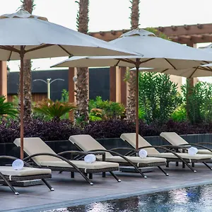 5* Otel Movenpick And Residences